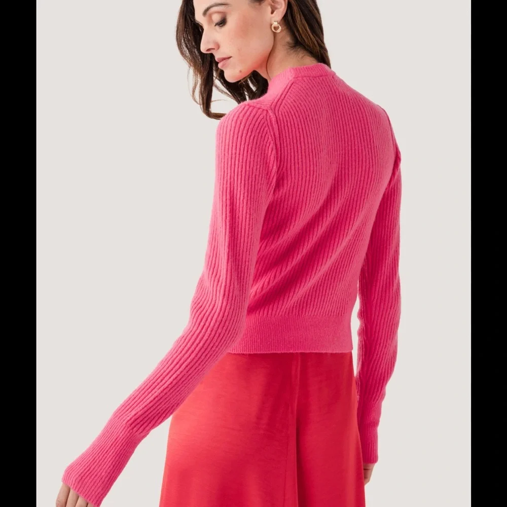 NWT Free people H2O crew Pink Knit Top in hibiscus size medium